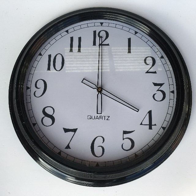 CLOCK, Wall Mount - Classic Black Large